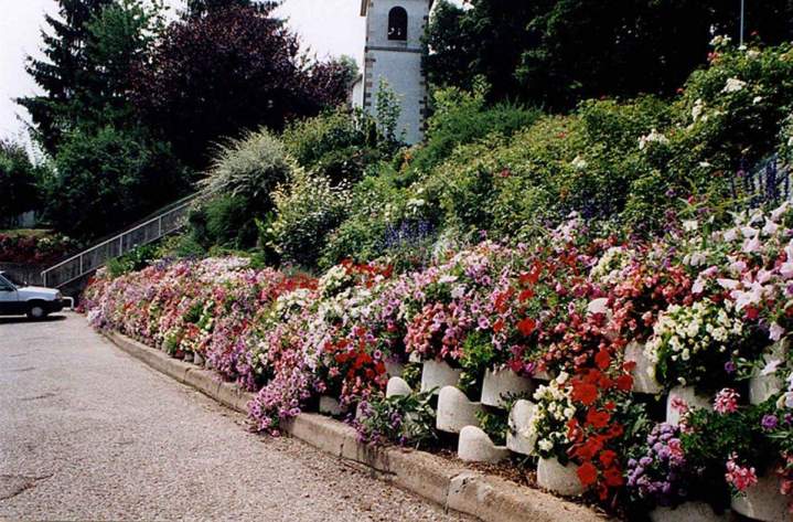 Green retaining wall works internationally